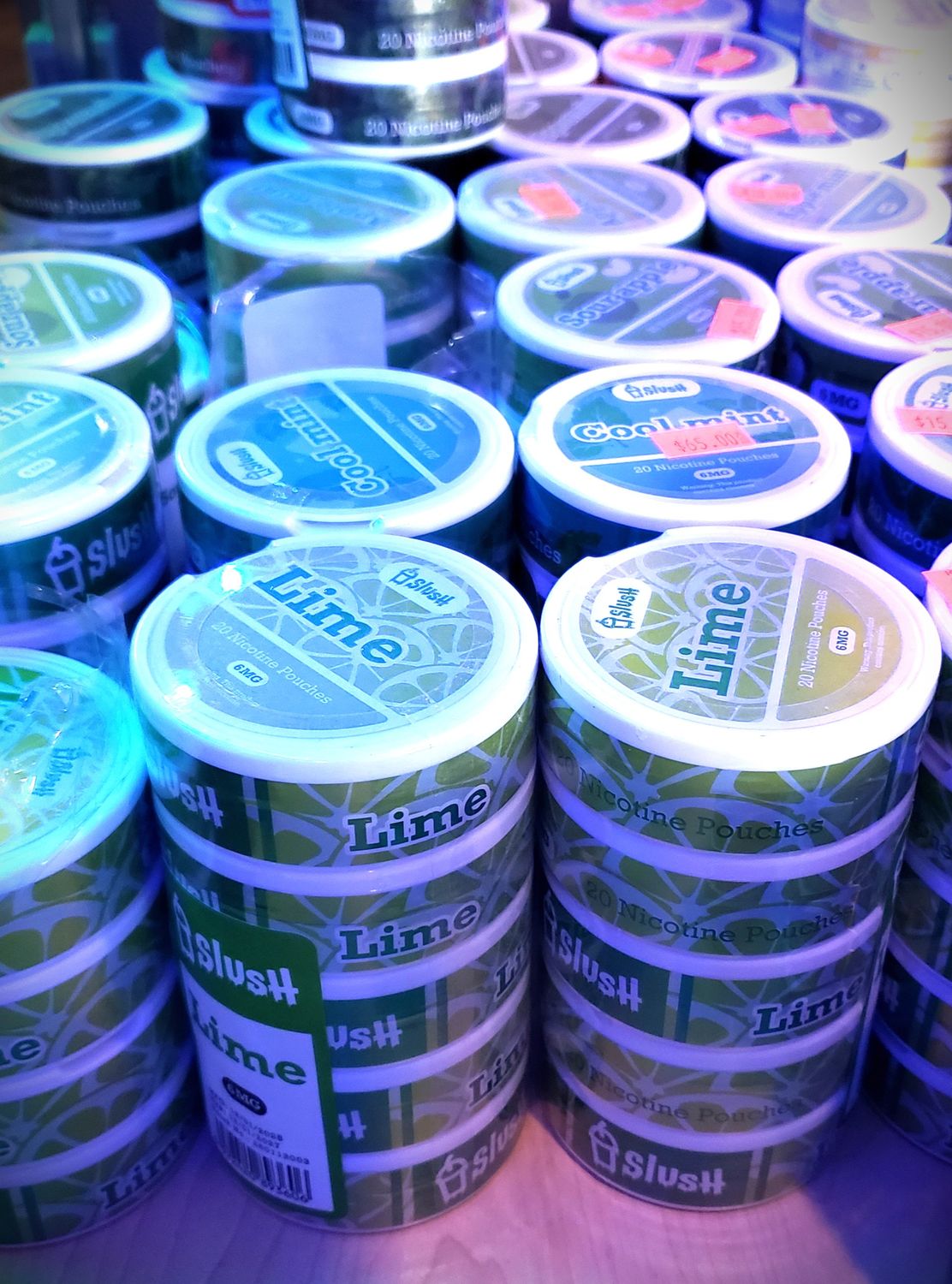 SLUSH Spearmint Pouches 6mg nicotine (sleeve of 5 units)