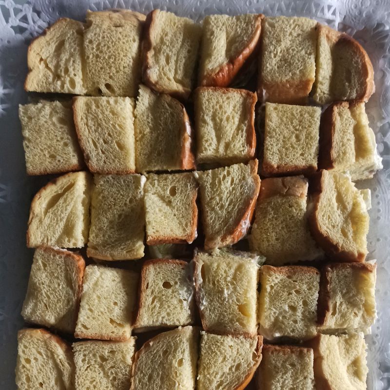 30 Mini-Vegetales en PAN BRIOCHE con ANCHOA y un toque picante / bandeja