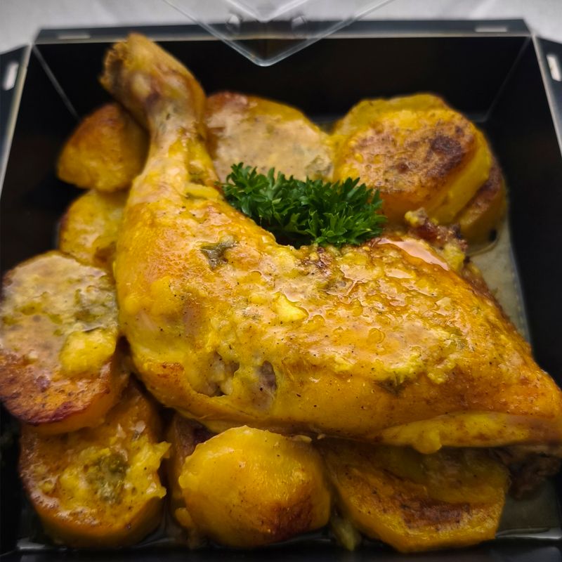 MUSLO de POLLO asado marinado con Patatas