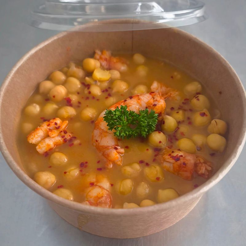GARBANZOS con GAMBONES
