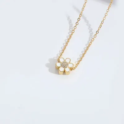 Flower Pendant Necklace