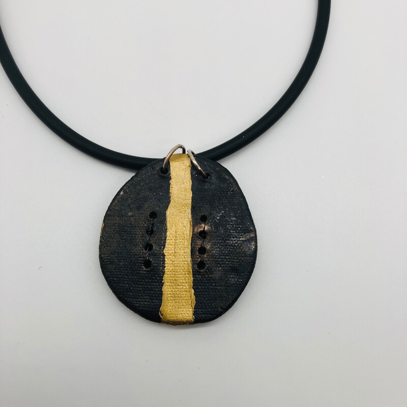 Halskette mit Anhänger Keramik braun/gold mit Perlendetails