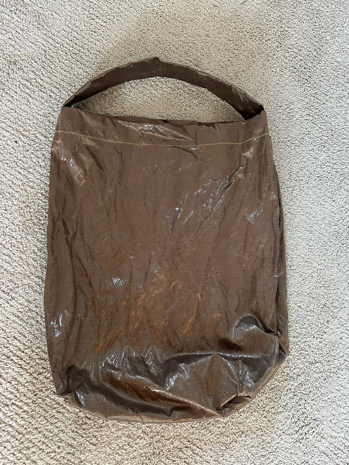 Tasche lightweight dezenter Animalprint braun glänzend