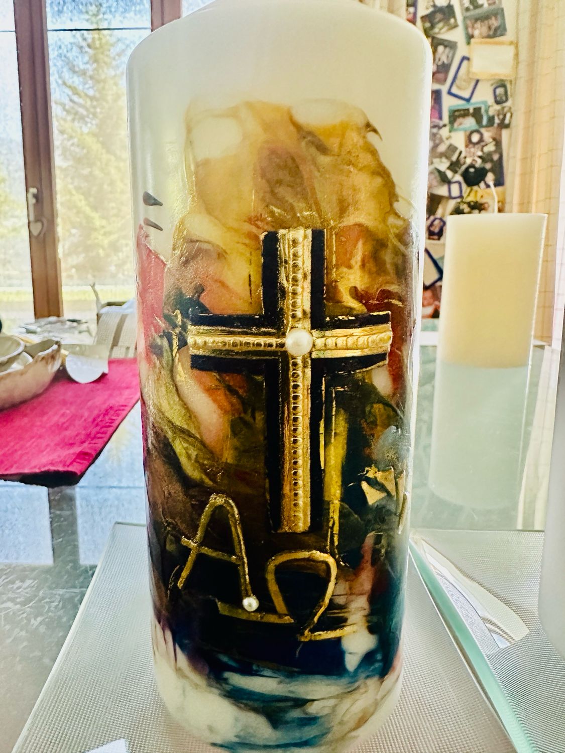 Trauerkerze Encaustic, mit Blattwachs, Perlen und Kristallen, Kreuz, Alpha/Omega