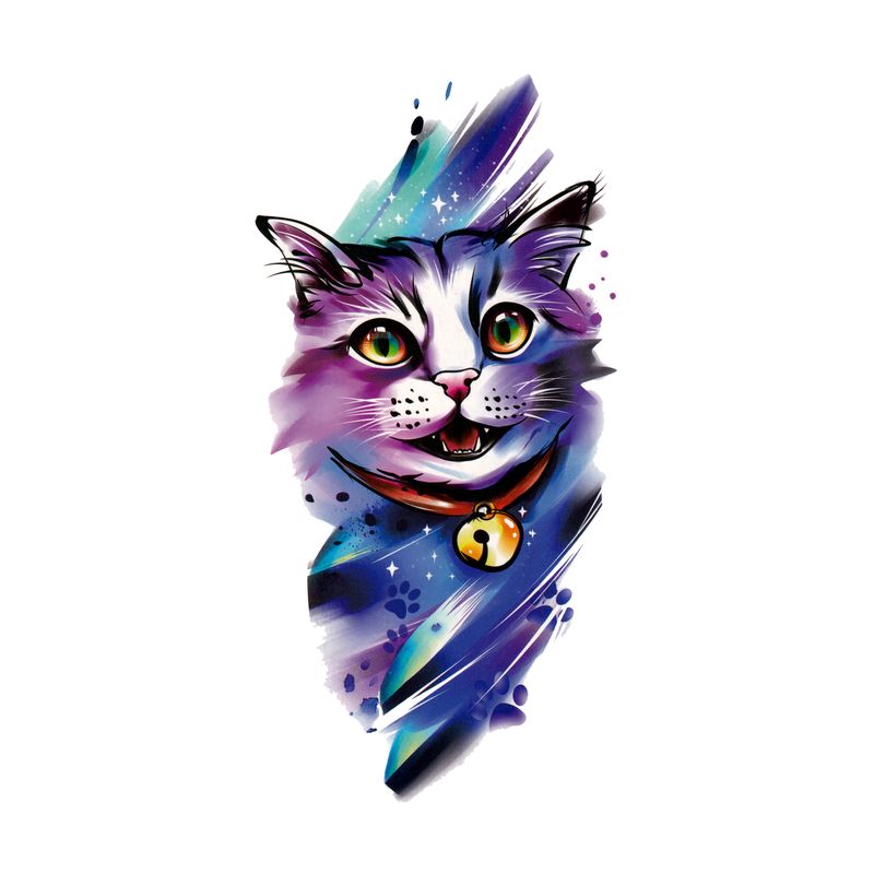 Gato morado con cascabel y ojos verdes