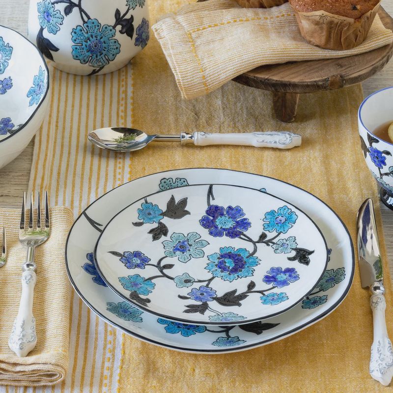 Periwinkle Vine Pattern Salad Plate