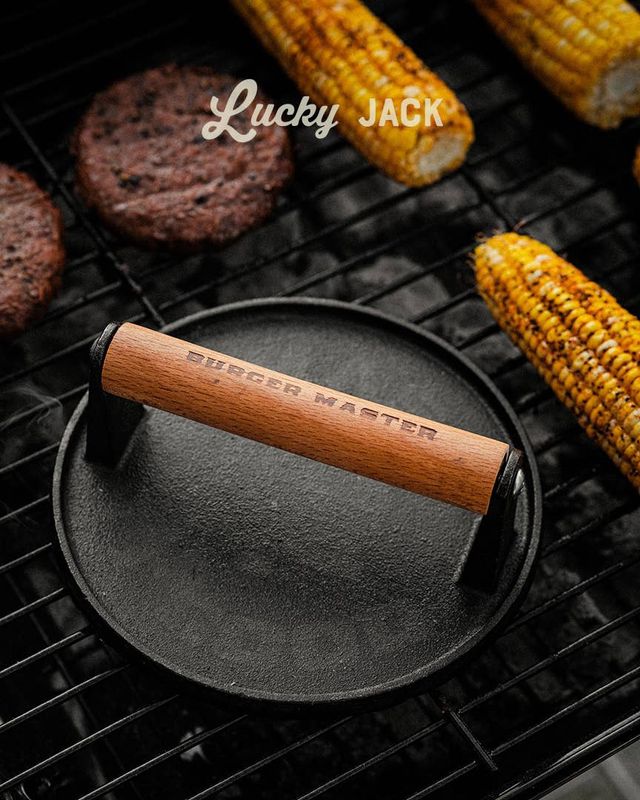 Burger Master – Cast Iron Grill Press
