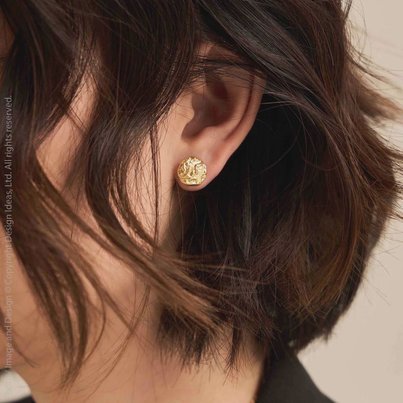 Samudra Ruvida Stud Earrings