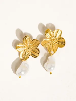 18k Gold Non-Tarnish Flower Pearl Earrings 18k Gold Non-Tarnish Flower Pearl Earrings