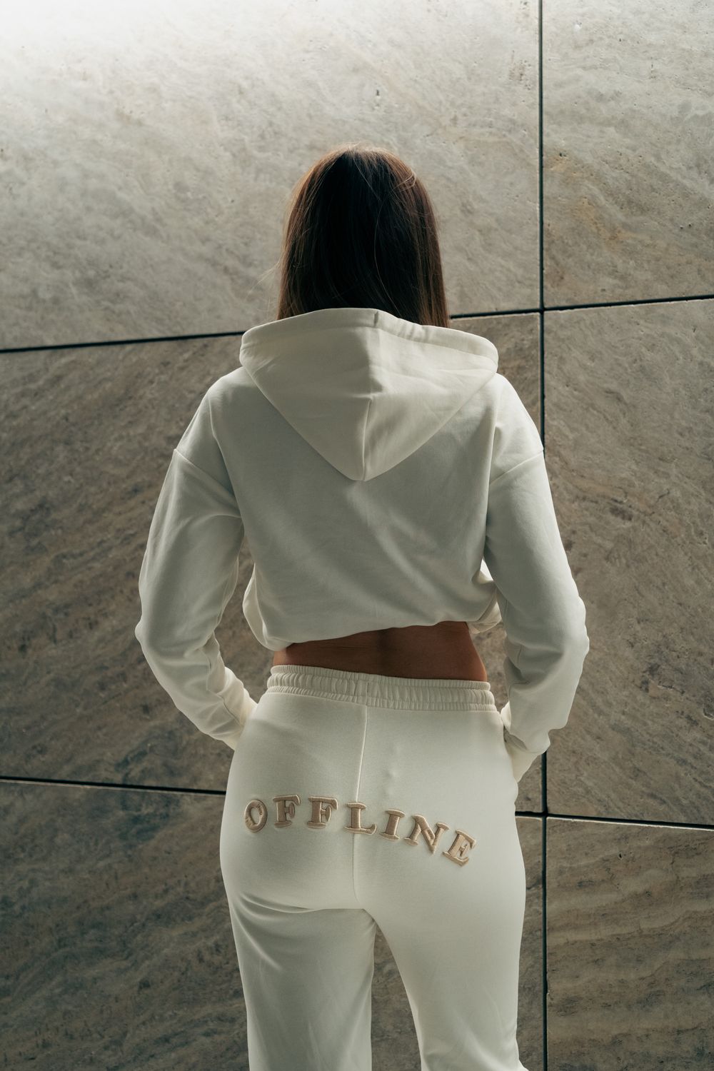The OFF LADY FLARE Jogger IVORY- GOLD