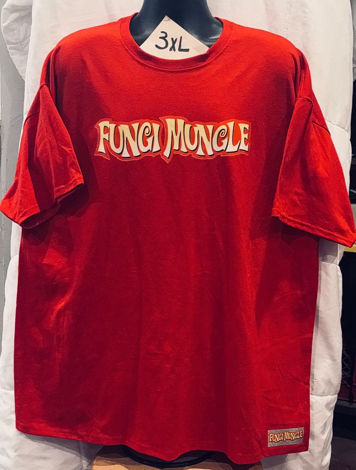 3XLarge Unisex Red Backdrop - stock