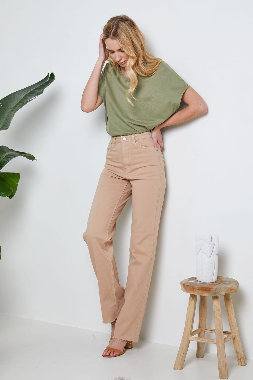 R-Display - wide leg