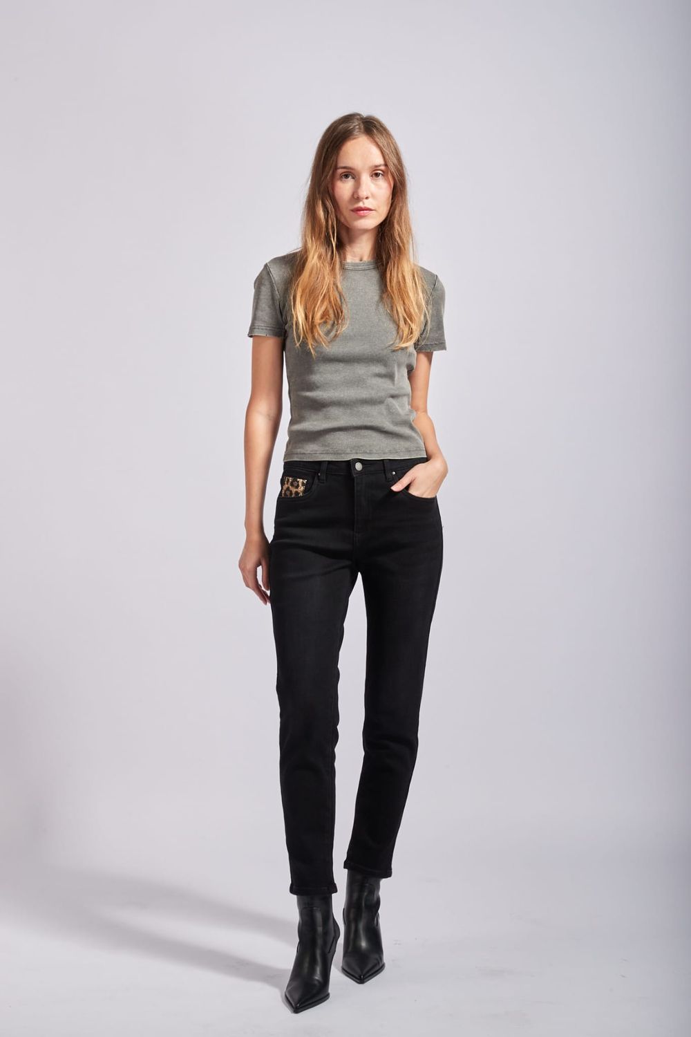 Toxik3 - momjeans leopard