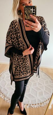 Poncho leopard