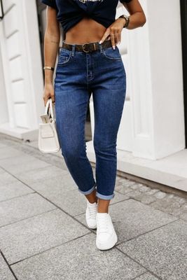 Estee Brown - Mom fit