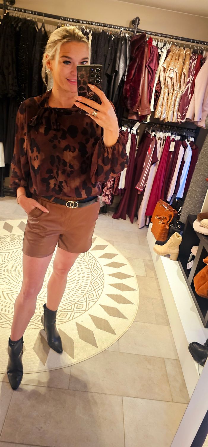 Chino lederlook short + riem