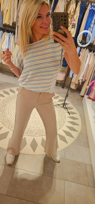 Pull Maaike - Babyblauw