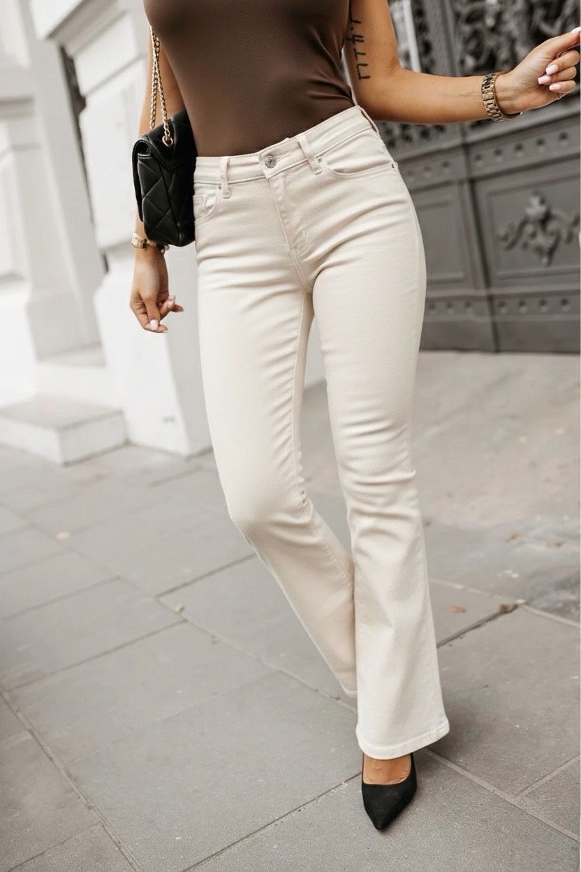 Estee Brown Flared jeans - Beige