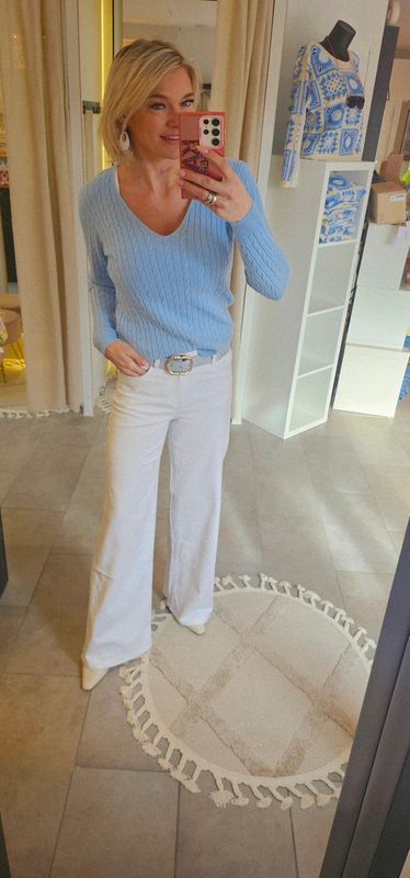 Pull June - Baby blauw