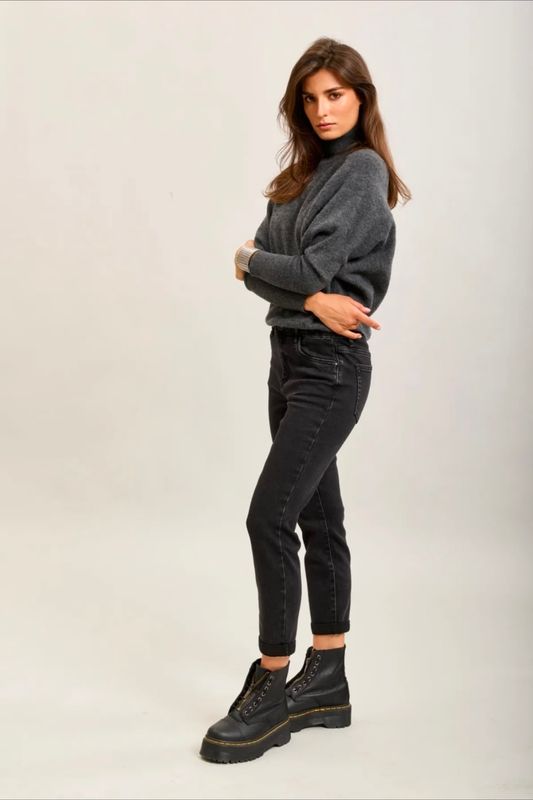 Toxik3 mom jeans