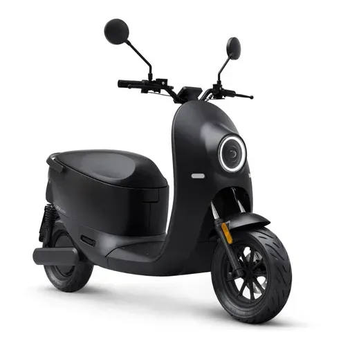 UNU Scooter Move 2kW – Bis zu 120 km Reichweite, 45 Liter Stauraum