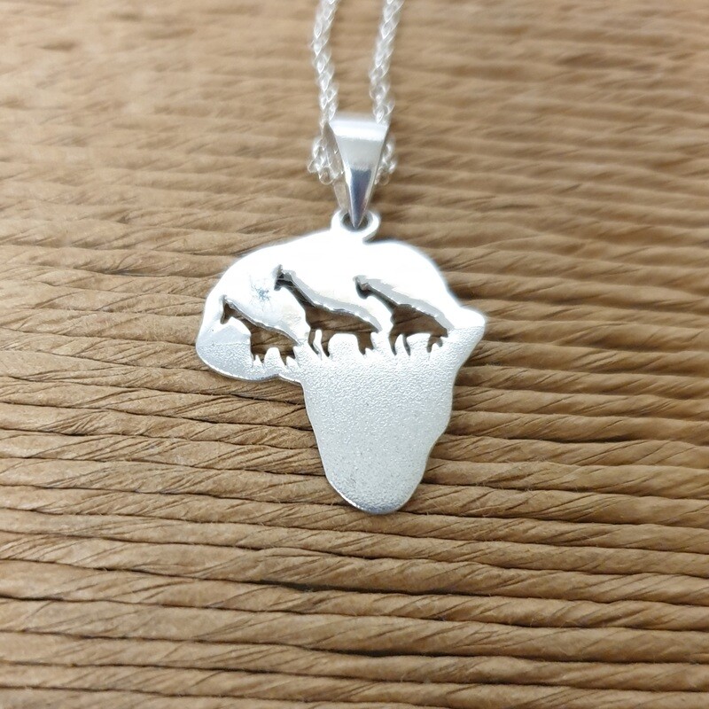Giraffe Trio Africa Medium