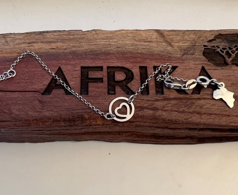 Bracelet  heart detail