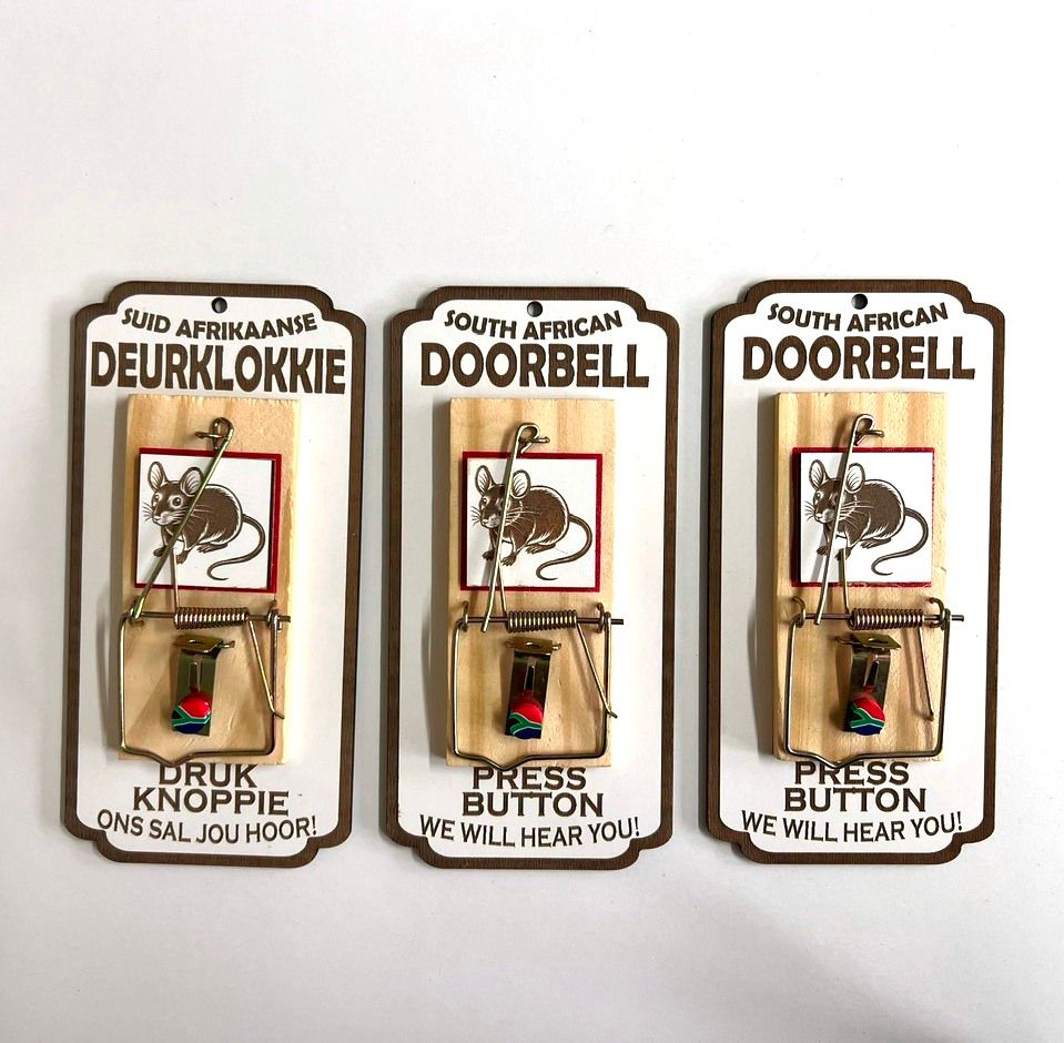 DOORBELL MOUSE TRAP