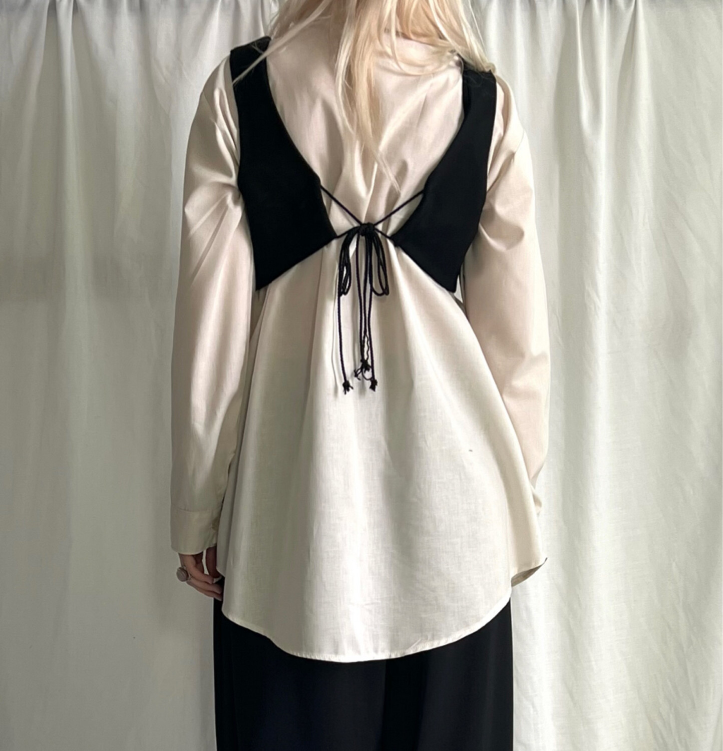 Top scollo squadrato/ Nero in crepe versione morbida