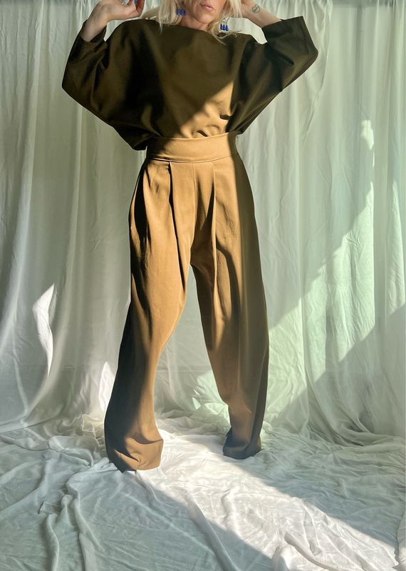 Completo Blusa dolman+Pantalone con pinces