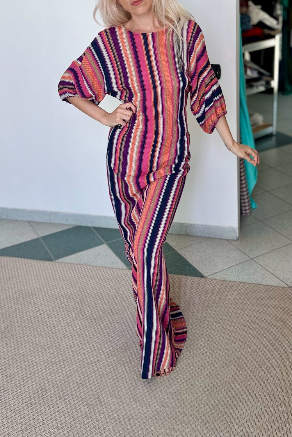 Abito lungo con scollo nel retro/ multicolore + lurex