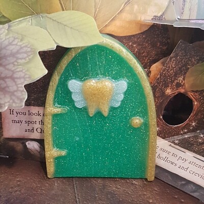 Small Green and Gold Tooth Fairy Door