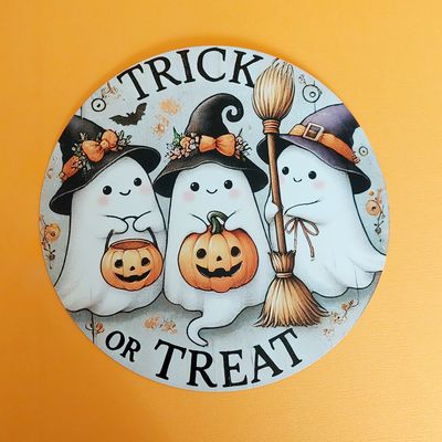Vintage Look Halloween Round Metal Sign Wreath - &quot;Trick or Treat&quot;