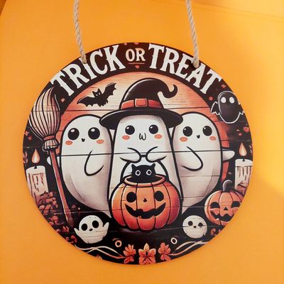 Vintage Look Halloween Round Wooden Sign Wreath - "Trick or Treat"