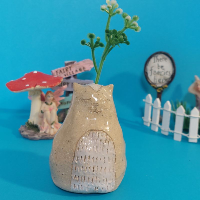 Ceramic Cat Vase - White