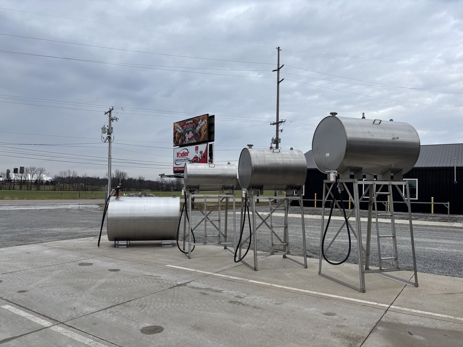 Stainless Steel Fuel Tank, Size: 100 Gal