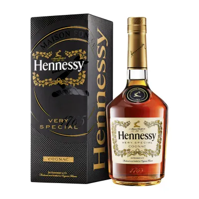 Hennessy V.S  12*700 ml