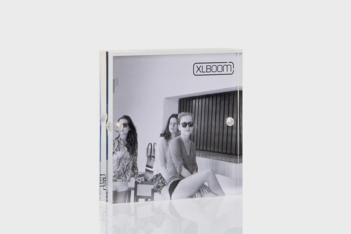 Acrylic magnetic frame clear - 10 x 10