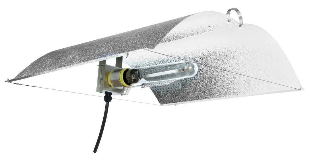 Adjust-A-Wing Avenger Medium w/cord