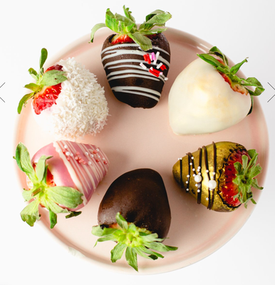 6 Chocolate Dipped Strawberries
