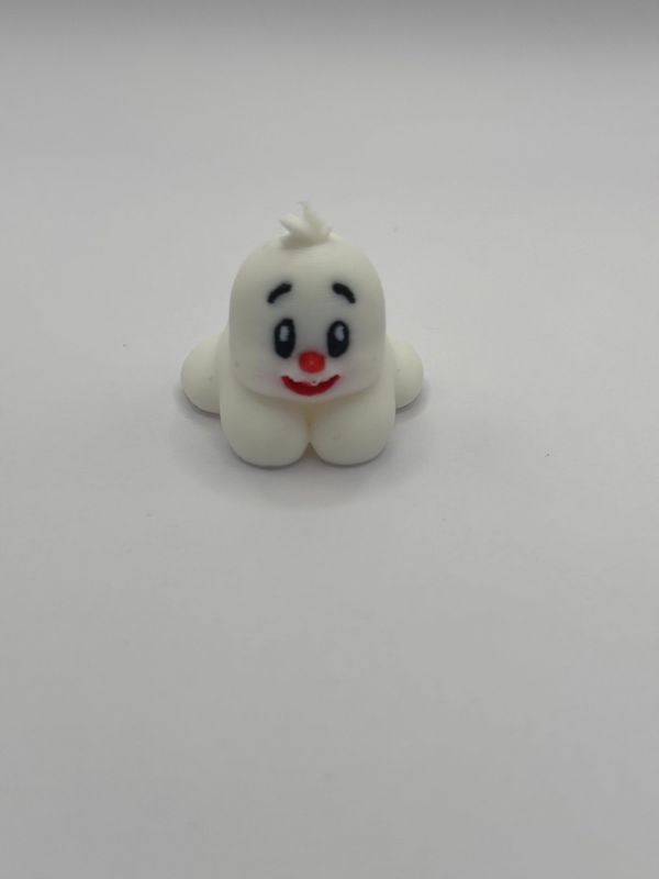 Liegender Babyschneemann