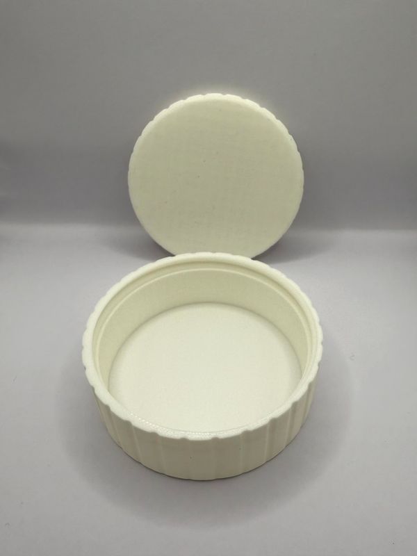 Dose mit Schraubdeckel