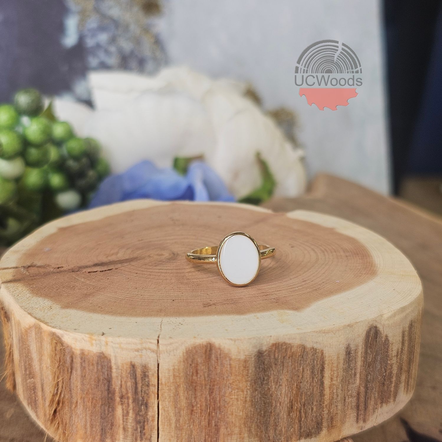 Single 8x10mm Oval Bezel Ring