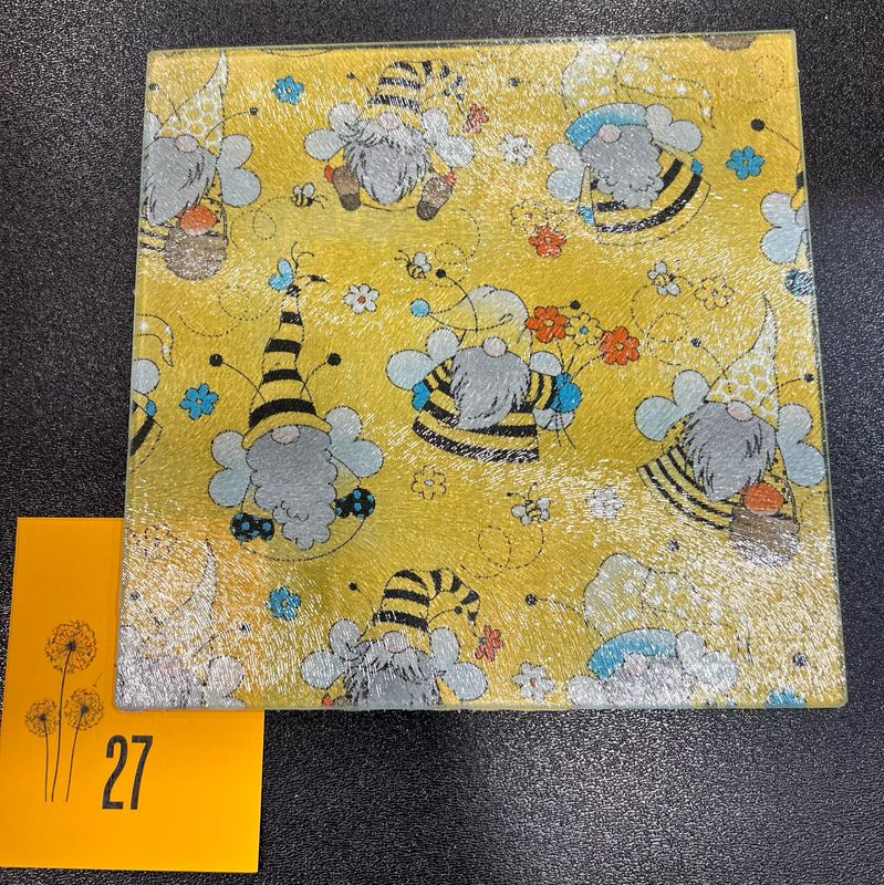 Square Cutting Board / Cheese Board / Trivet