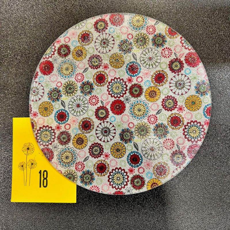 Round Cutting Board / Cheese Board / Trivet