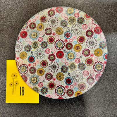 Round Cutting Board / Cheese Board / Trivet