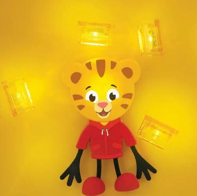 Glo Pals Daniel Tiger Lichtfiguur (incl. 2 blokjes)
