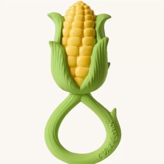 Oli &amp; Carol Corn Rattle – bijtring en rammelaar van natuurlijk rubber
