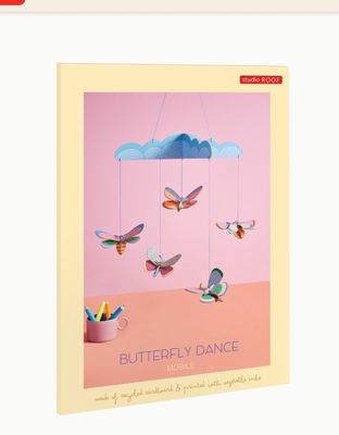 Studio ROOF Mobiel Vlinderdans aan een wolk