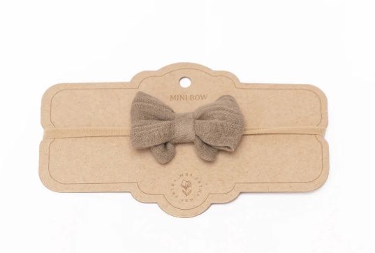 Mrs. Ertha Little Bow Headband – baby haarband met strik in Olive groen